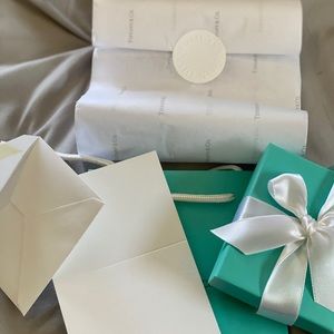 Tiffany Olive Leaf heart Necklace